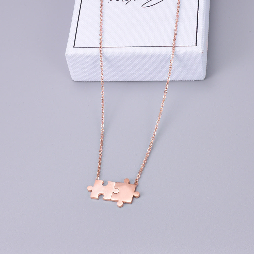 Fun jigsaw necklace with 18K gold plating
