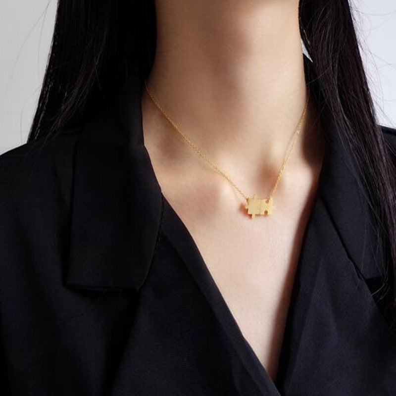Fun jigsaw necklace with 18K gold plating
