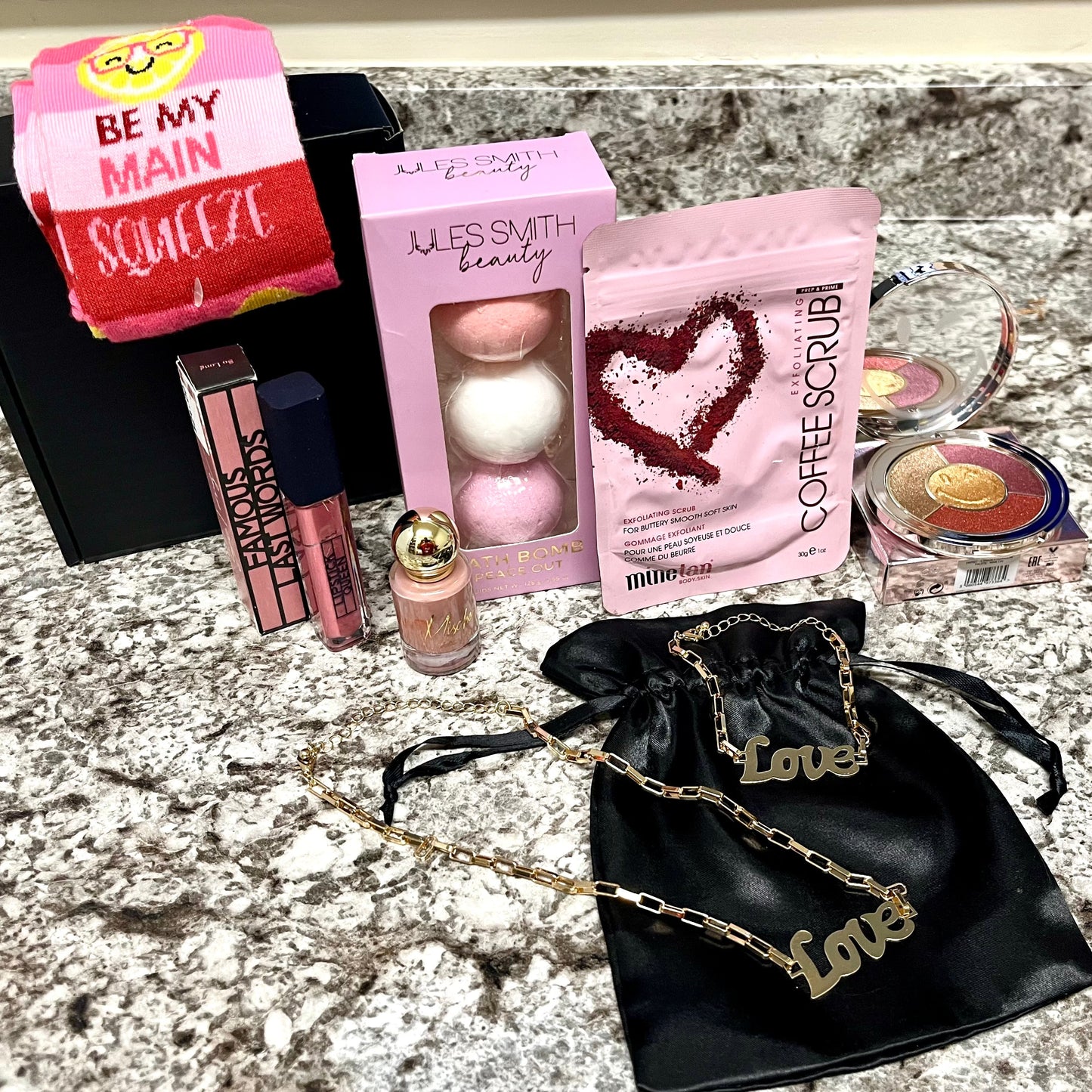 Fine Jewelry, Pampering Spa & Beauty Sweetheart Gift Box