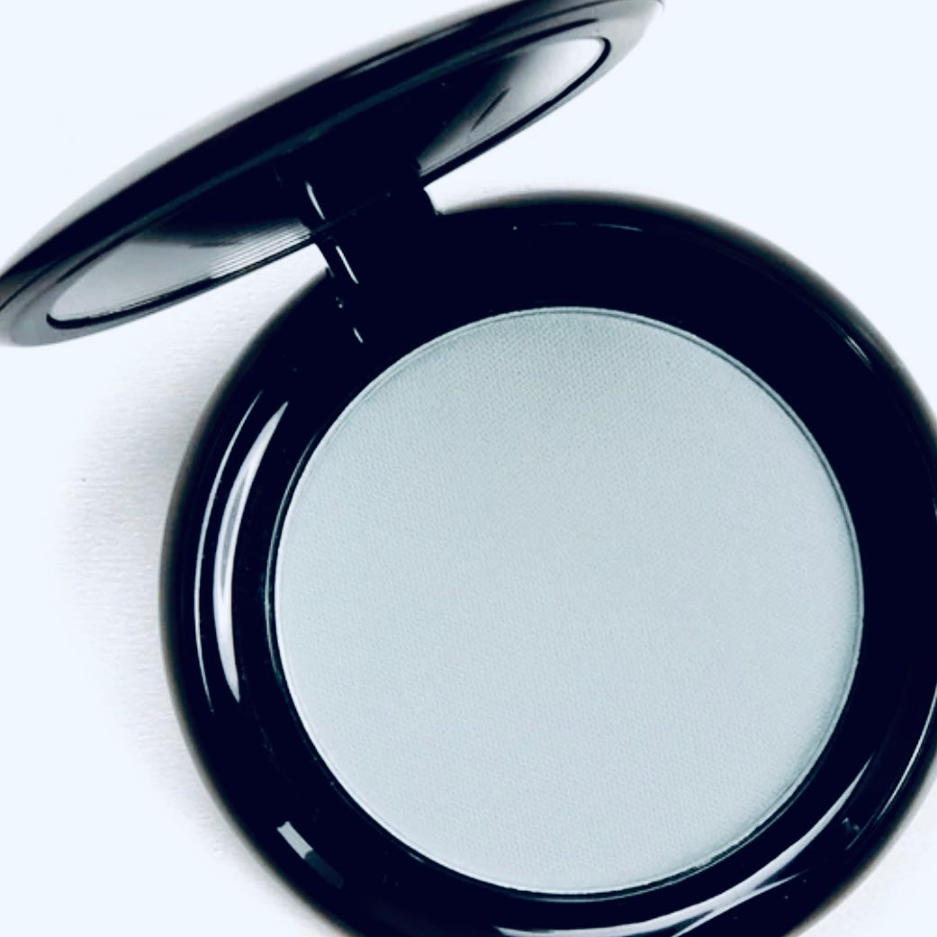 Marc Jacobs Beauty Runway OMega Gel Powder Eyeshadow Shade: Smo!ke Super size