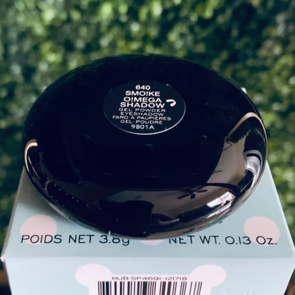 Marc Jacobs Beauty Runway OMega Gel Powder Eyeshadow Shade: Smo!ke Super size