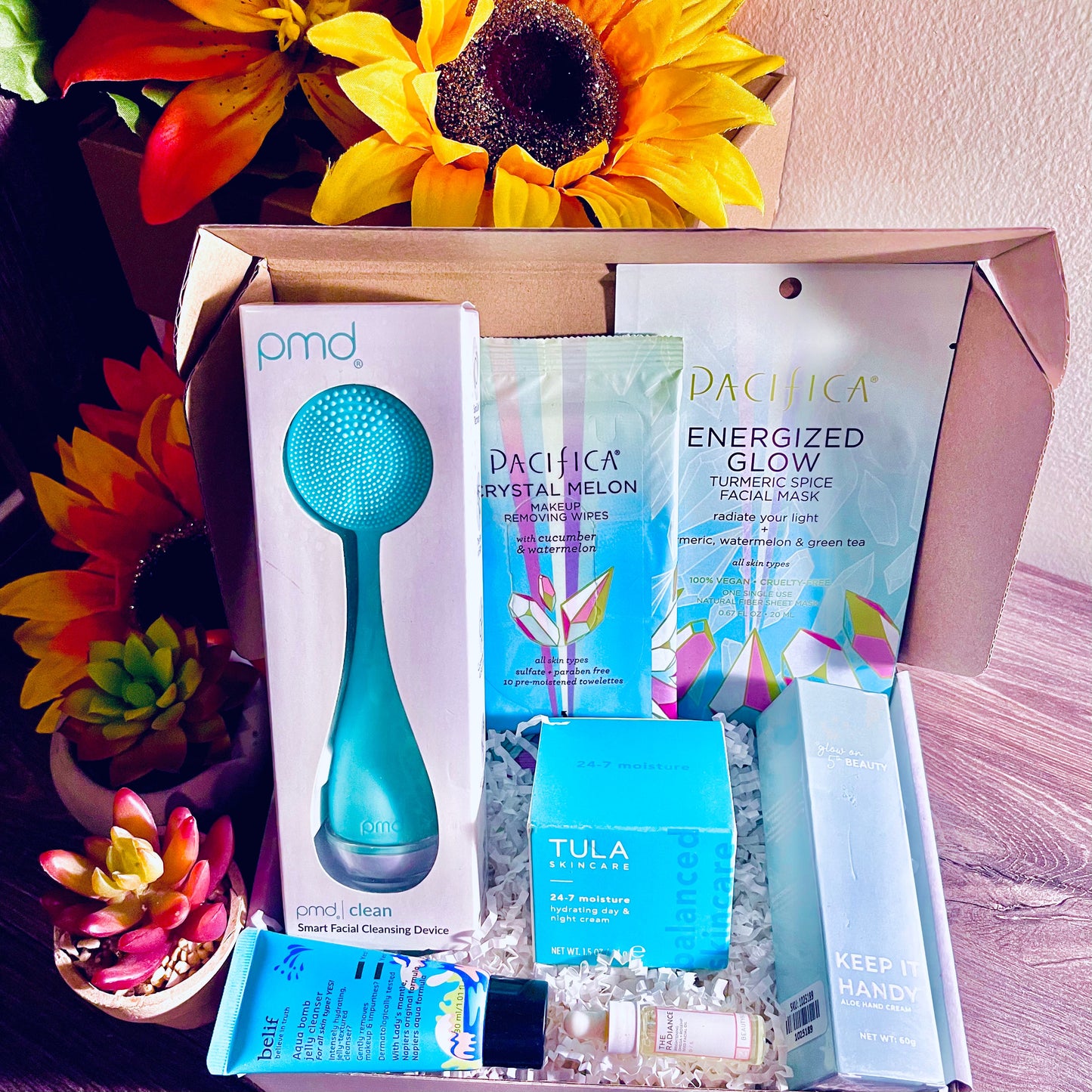 All Inclusive Spa Retreat Gift Set w/Candle, Electric Facial Tool, Moisturizer, Sheet masksp